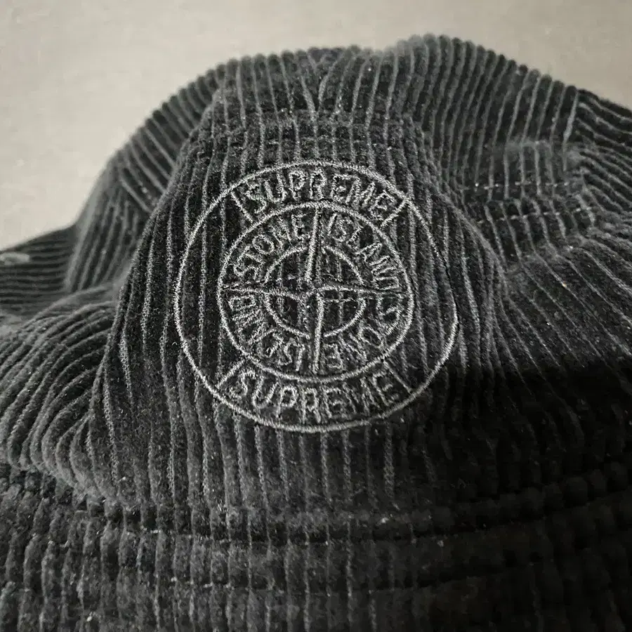 Supreme x stone island corduroy fw20 버킷햇