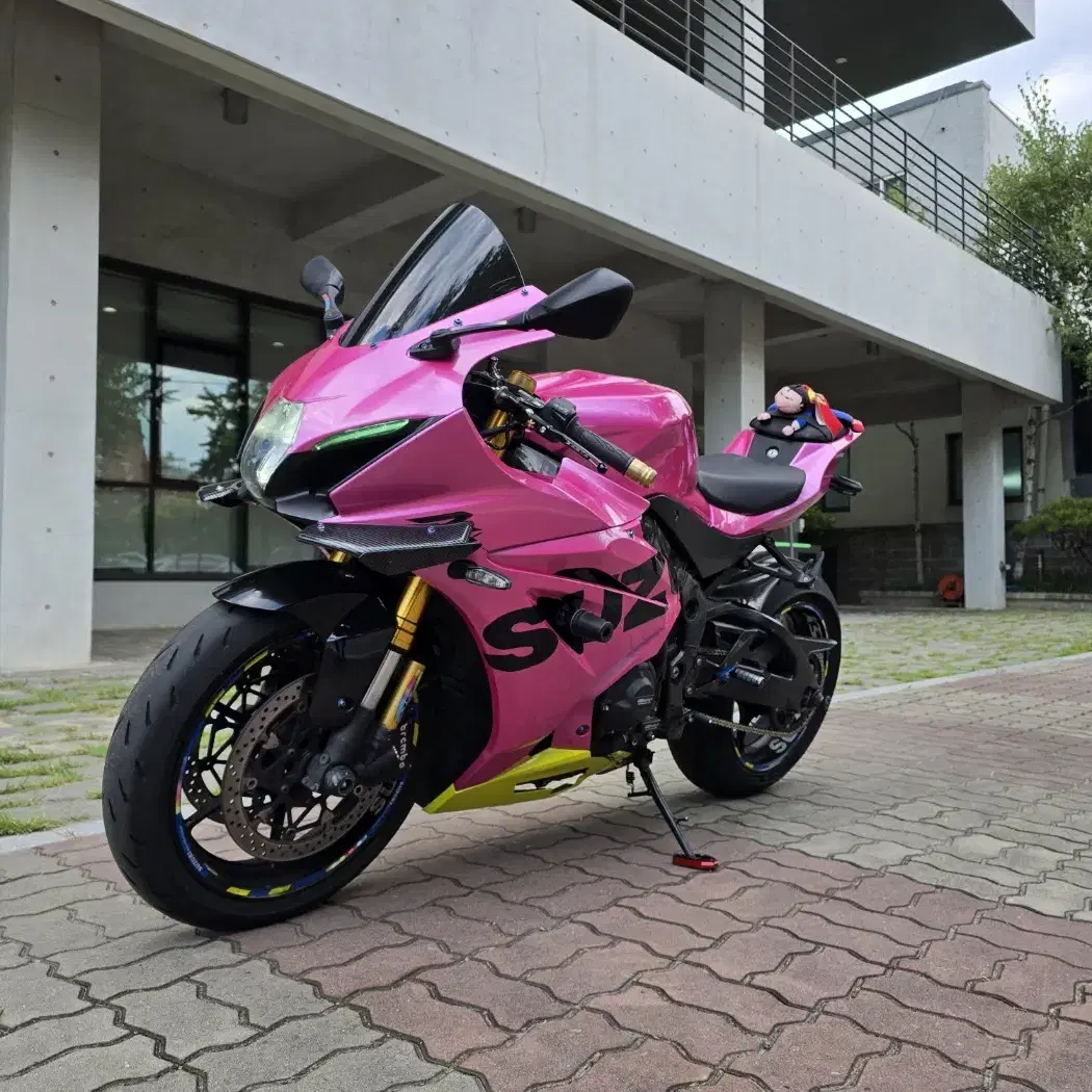 스즈키 R1000R