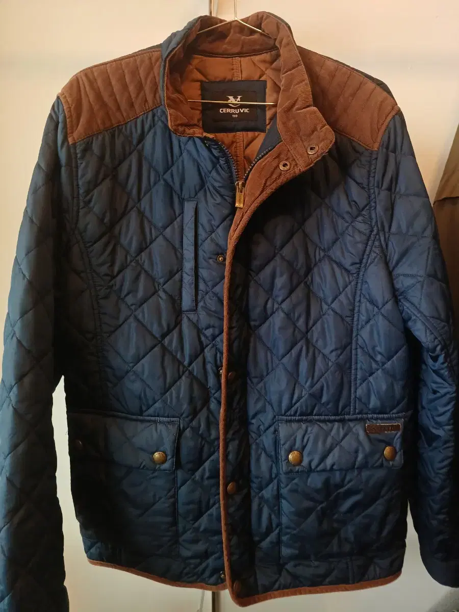 Quilted jacket for the fall and winter 110