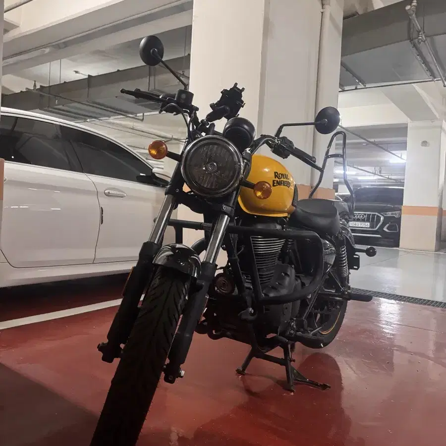 2022년식 매테오350 로얄엔필드 7915km  팝니다.