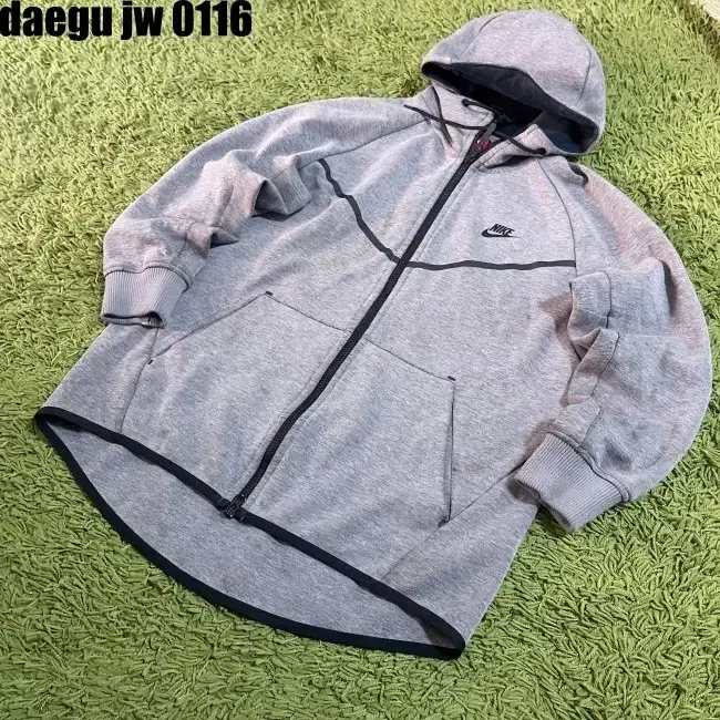 XL NIKE ZIPUP 나이키 집업