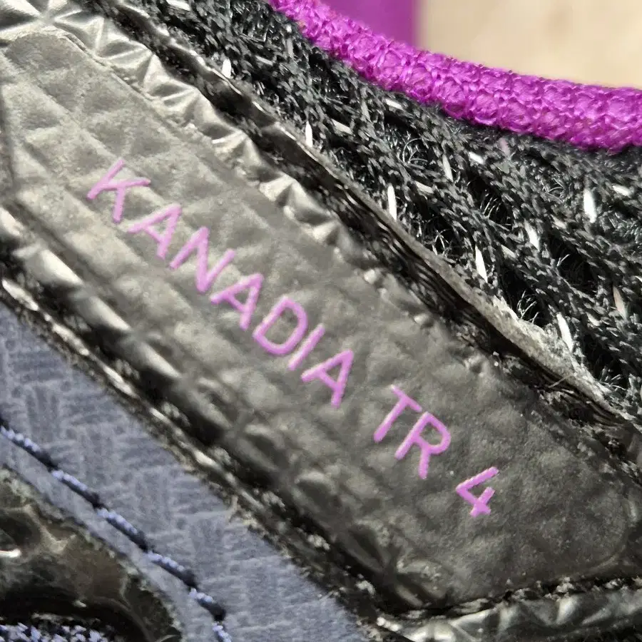 ADIDAS TENIS KANADIA 4