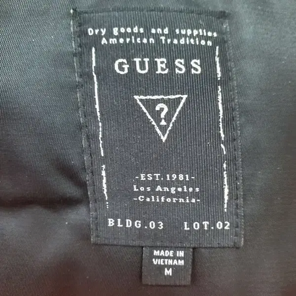 GUESS 패딩 블랙 3400006