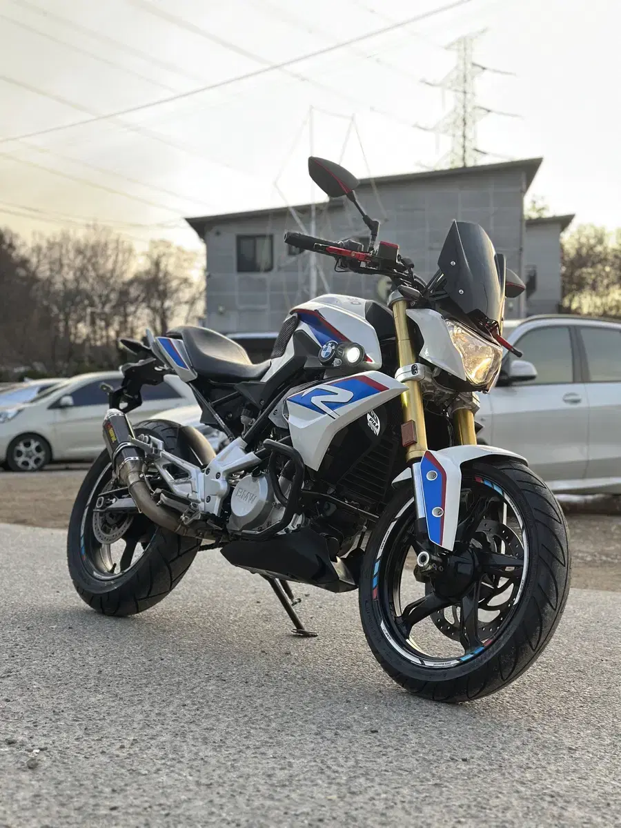 특가)g310r 18년 짧은 키로수 머플러,안개등 튜닝 저렴히 판매합니다