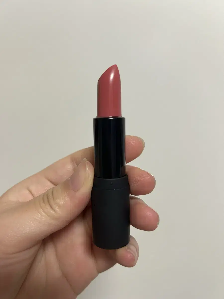 cream rose color gaeul warm lipstick