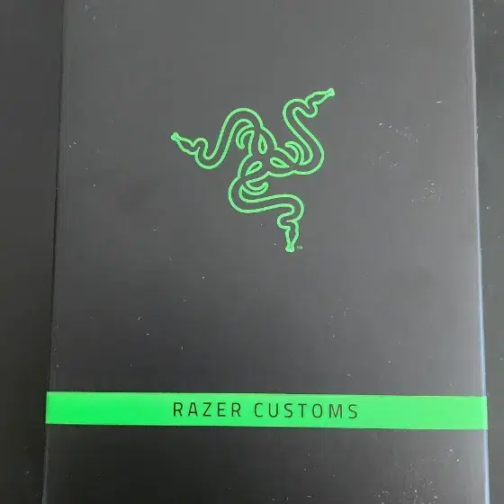 Razer orochi v2 헬로키티 커스텀버전 마우스(미개봉) 팝니다