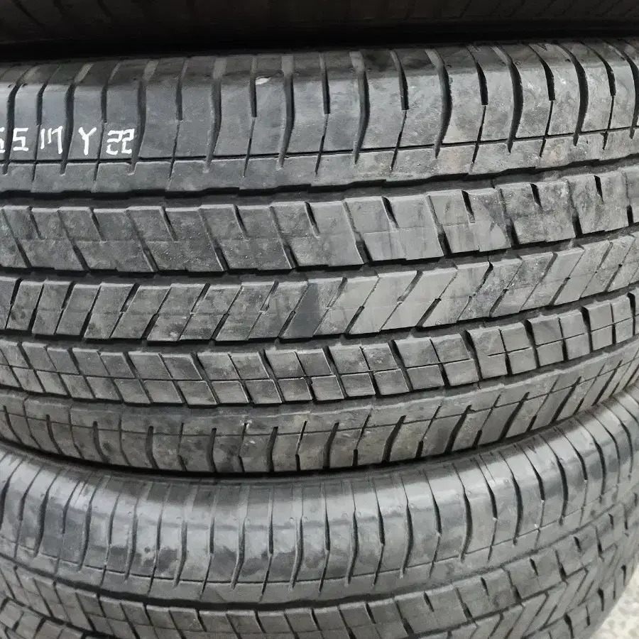 요코하마타이어 235/65R16 한대분