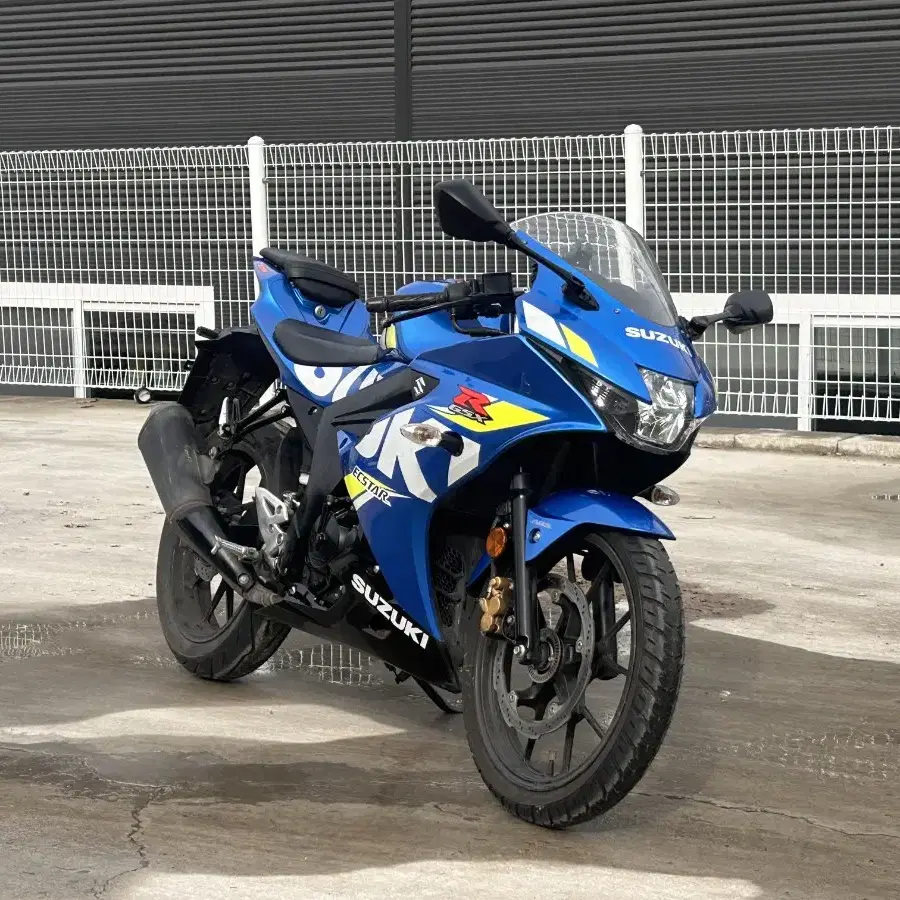 스즈키 gsx-r 125cc 19년식 출퇴근차 판매합니다