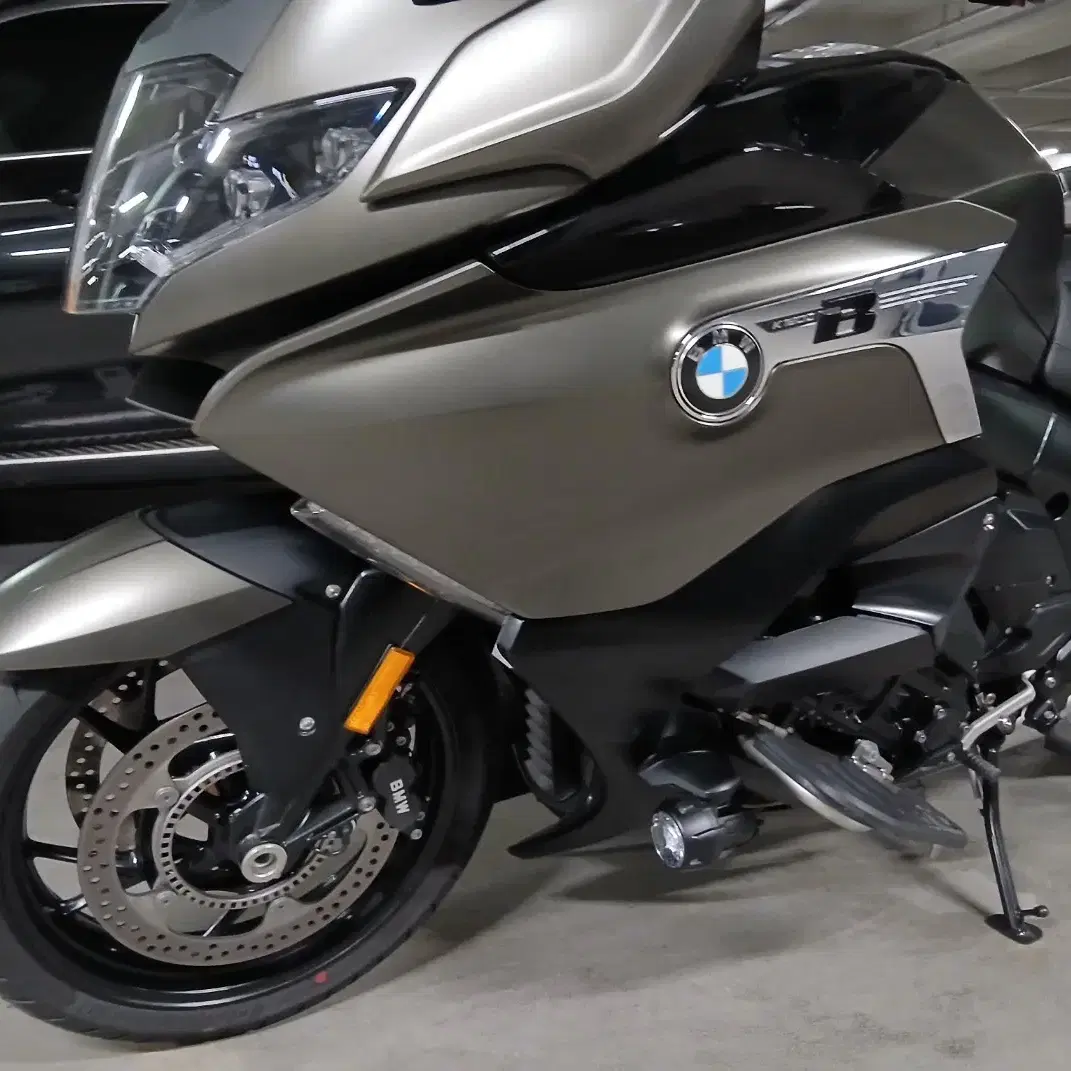 bmw K1600B