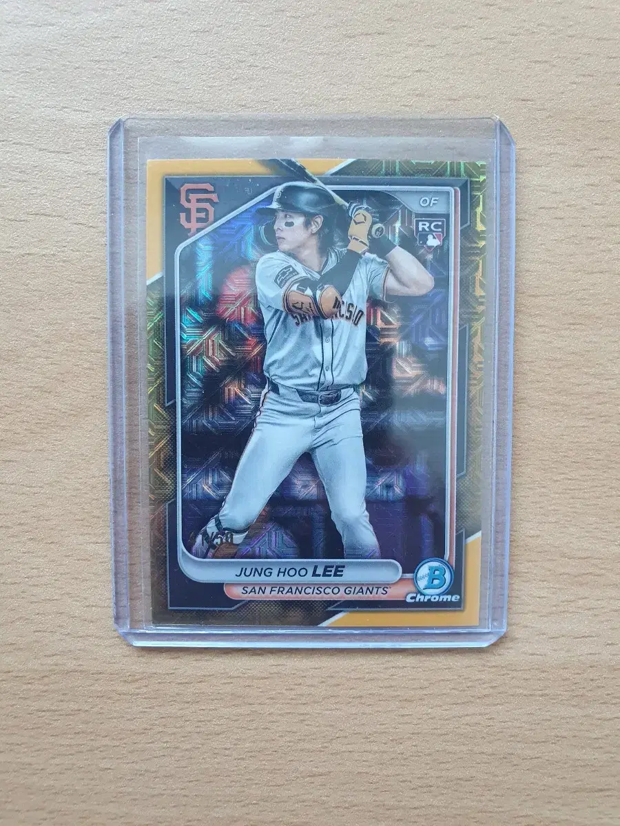 MLB San Francisco's Jung-hoo Lee, Bauman Chrome 50 limited edition rookie gold kard sold