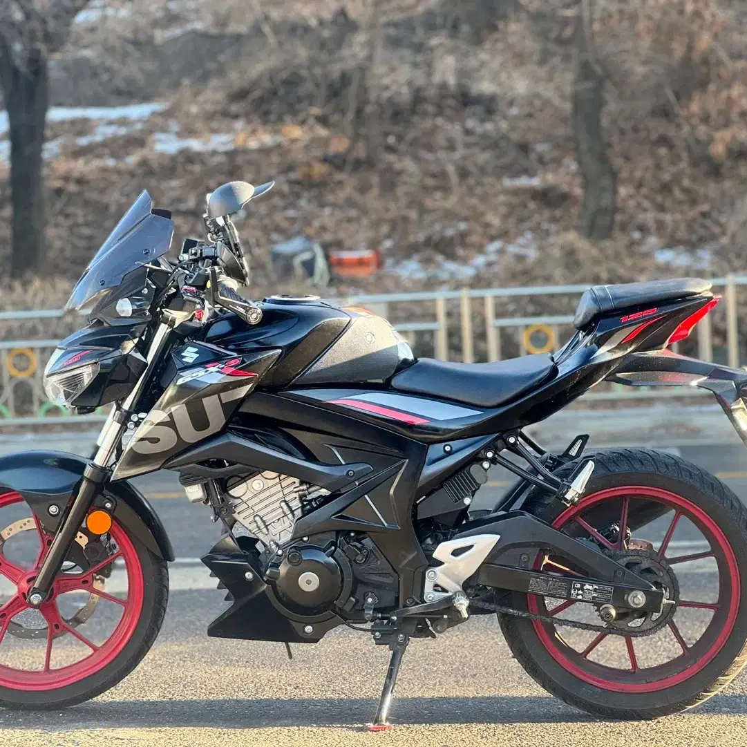 gsxs125 19년식 딱2만키로 무꿍 동급차량중 최상급 저렴히판매합니다