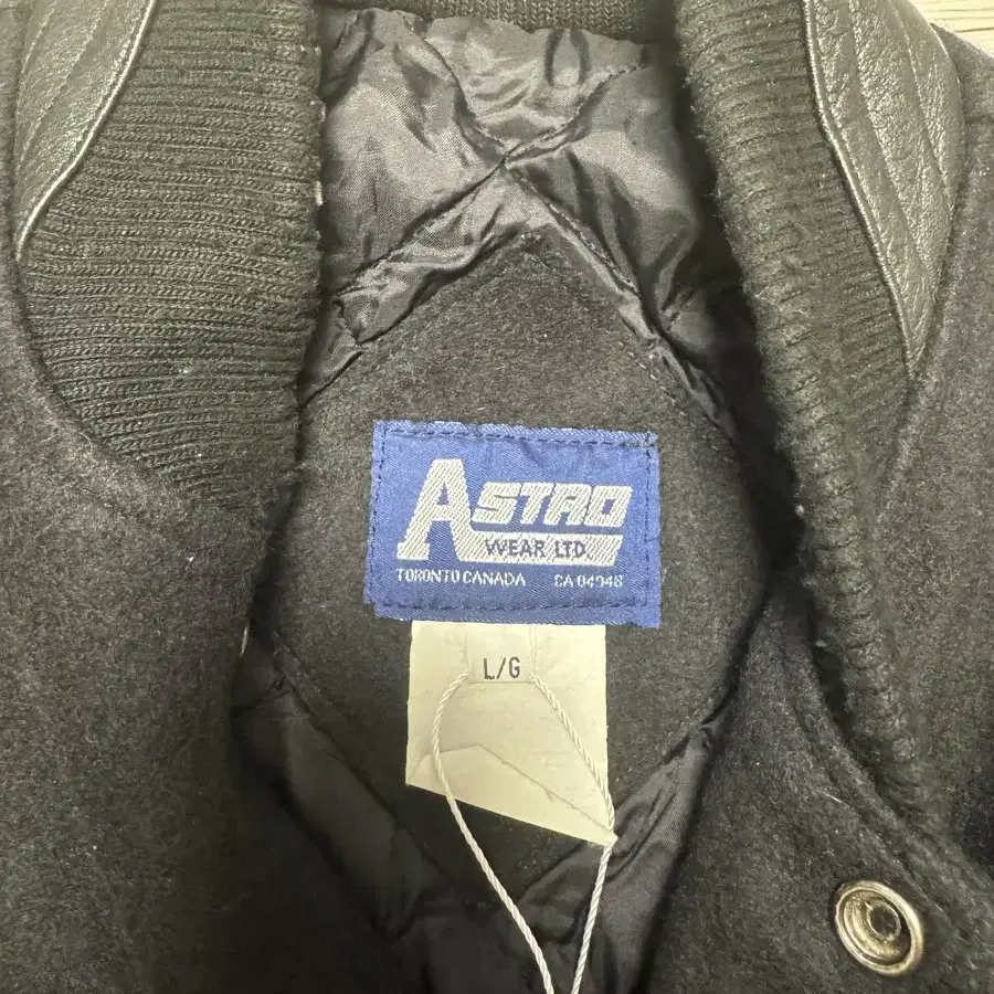 Astro wear 레더암 바시티 자켓