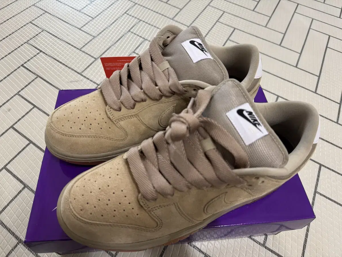 [280] Nike SB Dunk Low Pro B. Parachute Beige