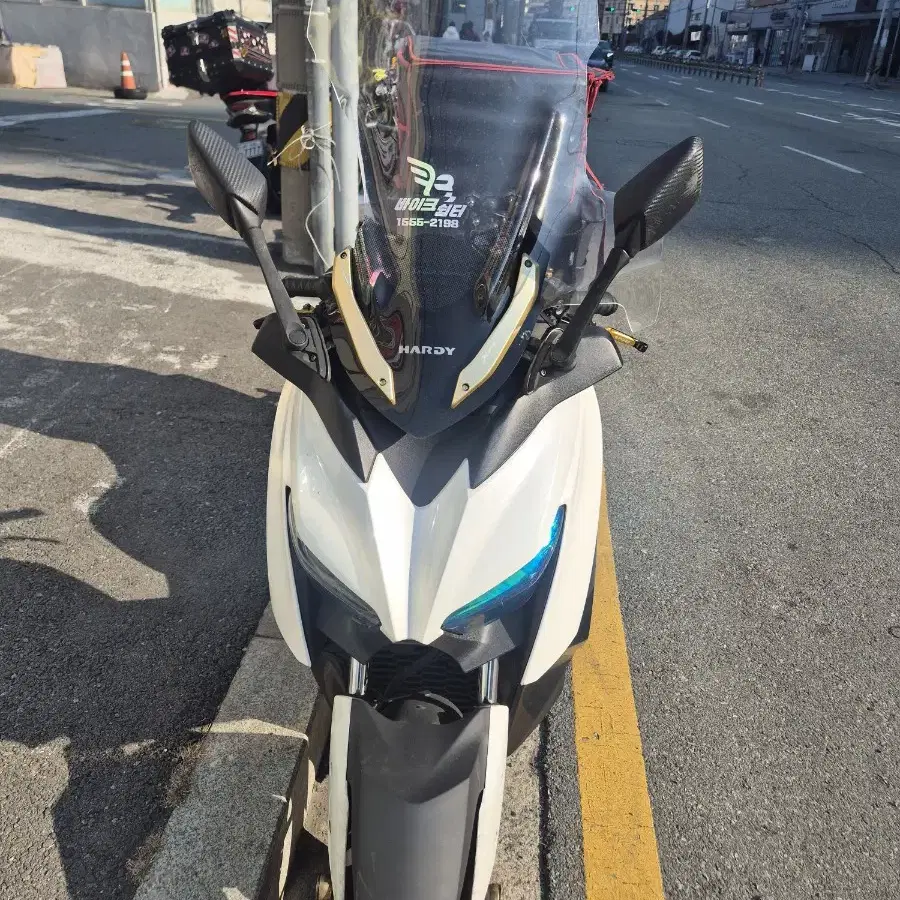 부산 xmax 300 20년식