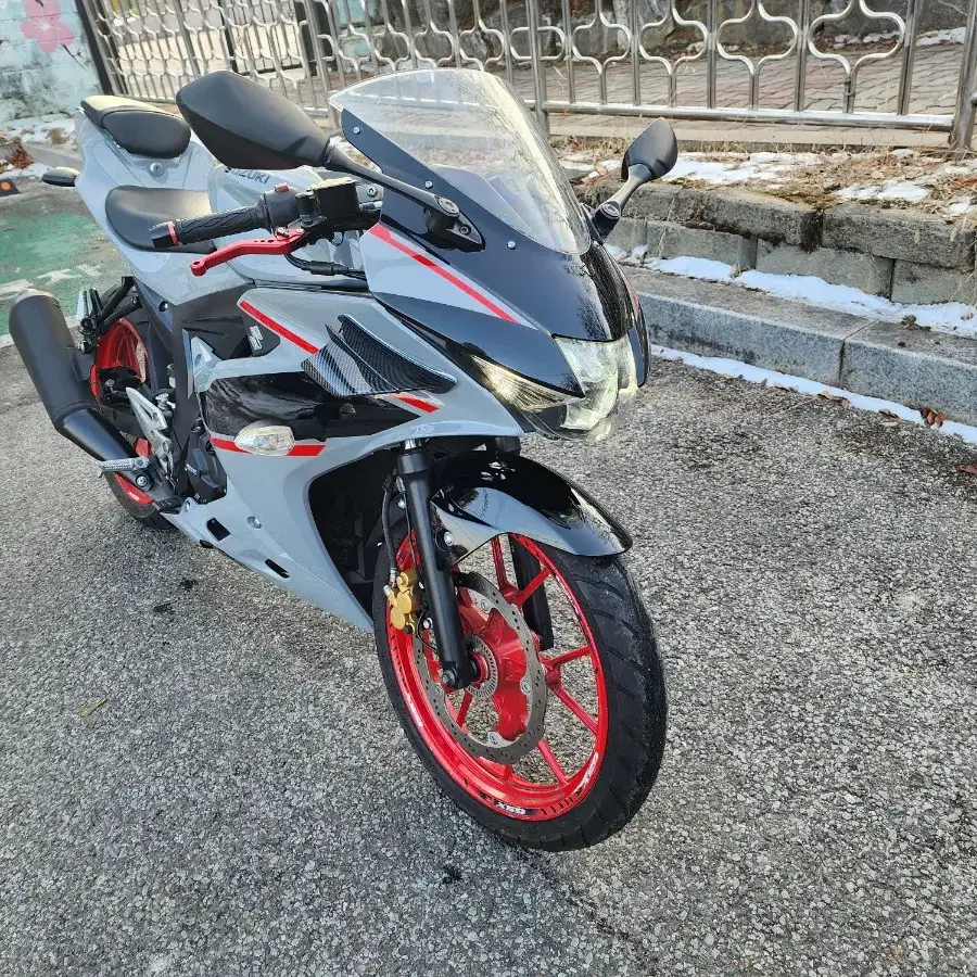 gsx-r125 판매합니다