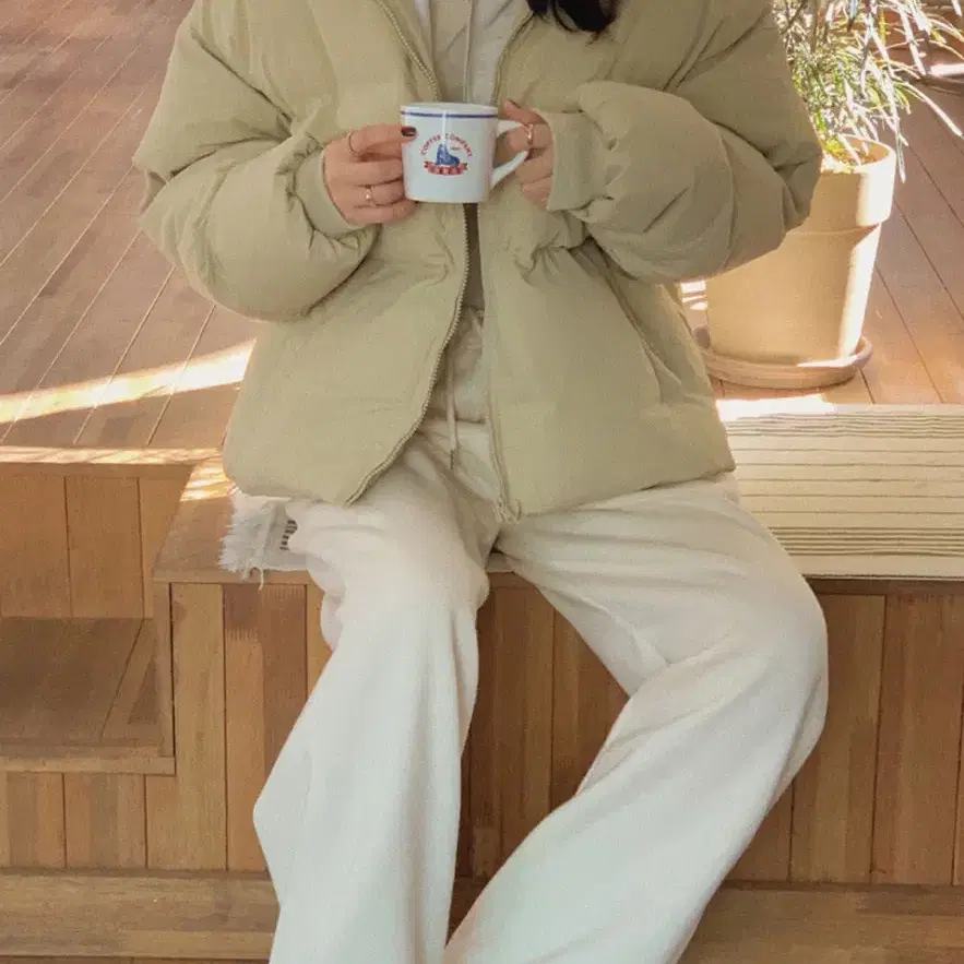 지그재그 프렌치오브 100% 오리털 데일리 숏패딩 (1color)