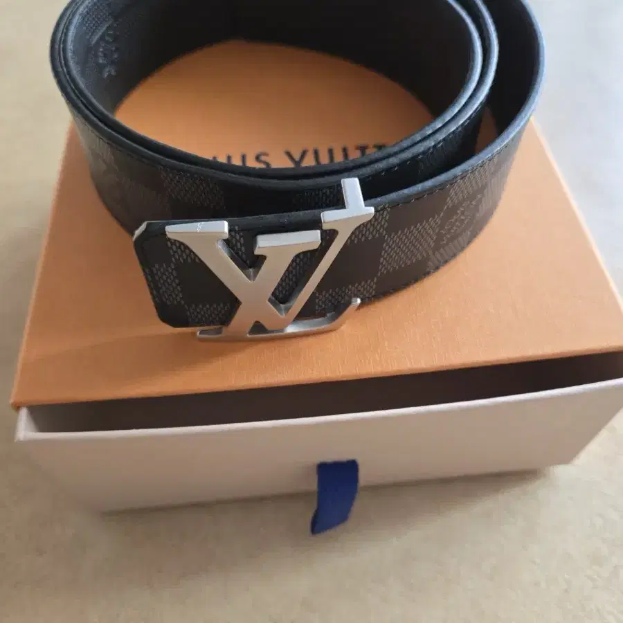 LV 이니셜 40MM 리버서블 벨트 루이비통