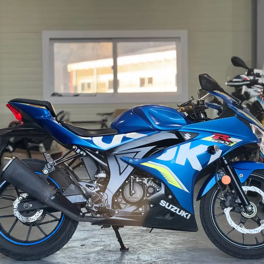 스즈키 gsx-r125 18년식 3만km 관리잘된차량 저렴히 판매합니다.