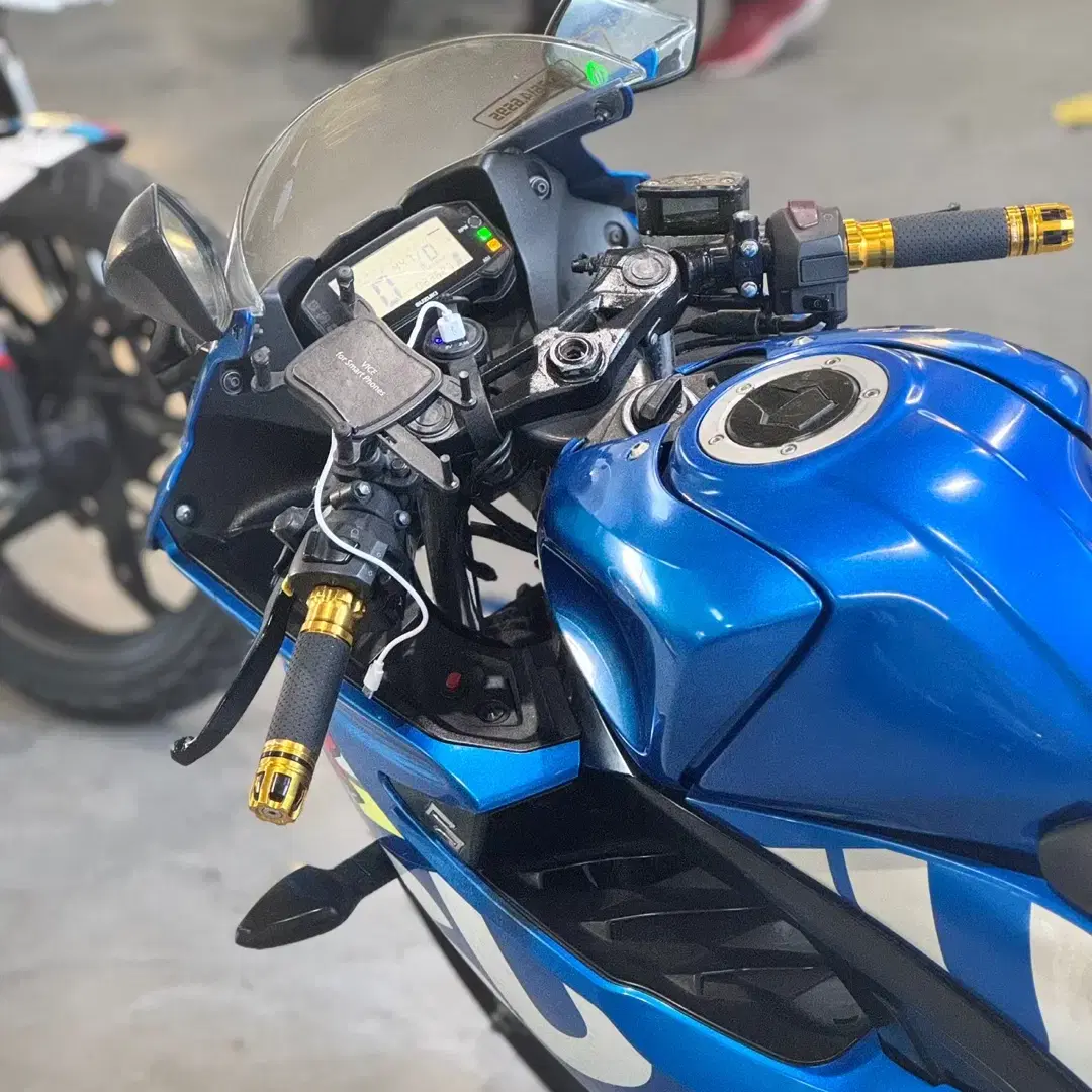 스즈키 gsx-r125 18년식 3만km 관리잘된차량 저렴히 판매합니다.