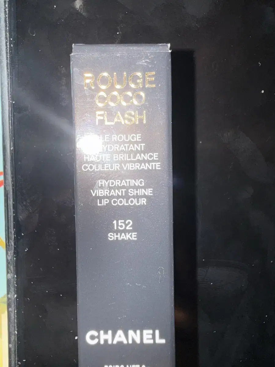 Rouge coco Flash 152 Shake