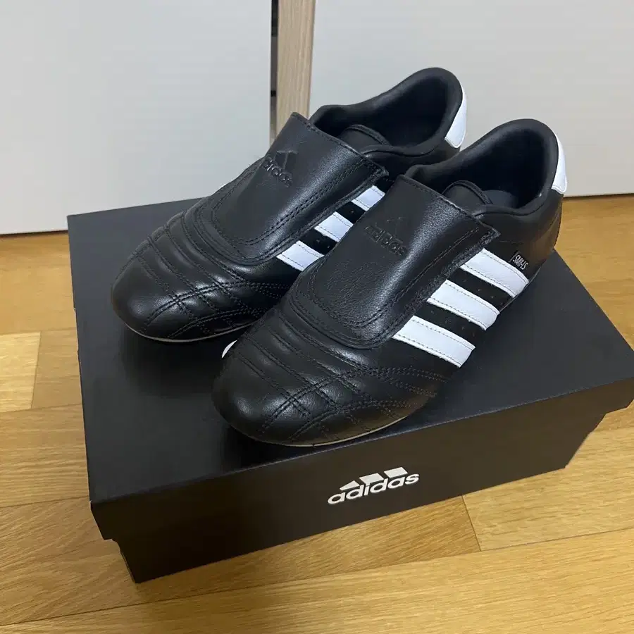 adidas 아다다스 태권도화 235