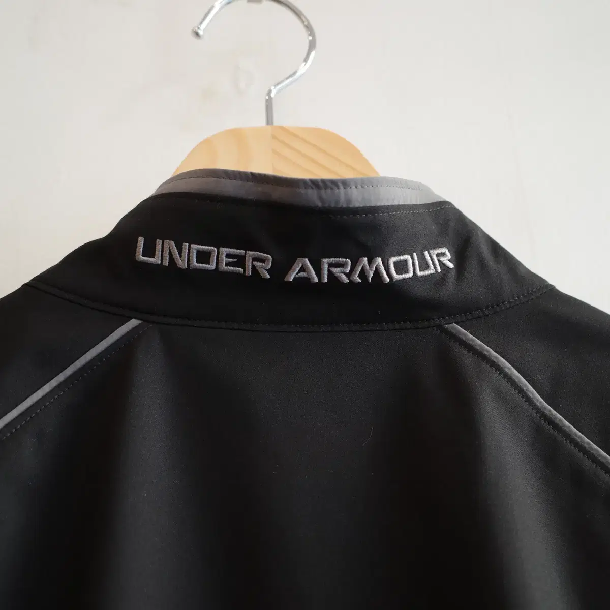 UNDER ARMOUR 언더아머 집업 윈드브레이커