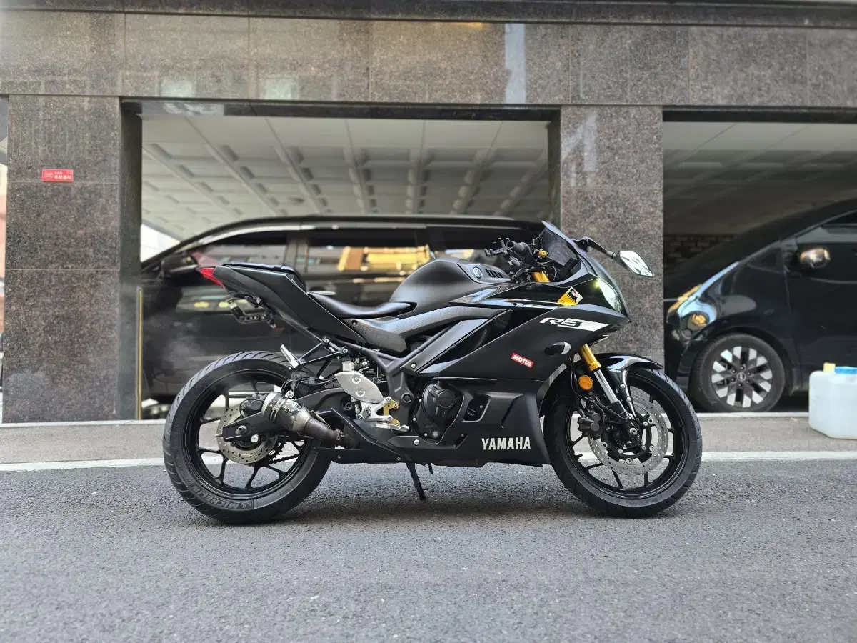 2019년식 야마하 YZF-R3 블랙 A급상태! 옵션다수차량! 판매