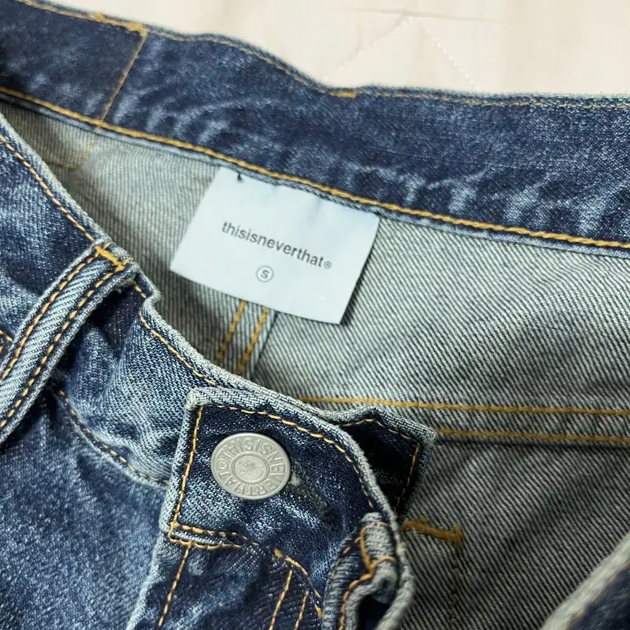 24FW 디스이즈네버댓 데님팬츠 Regular Jeans