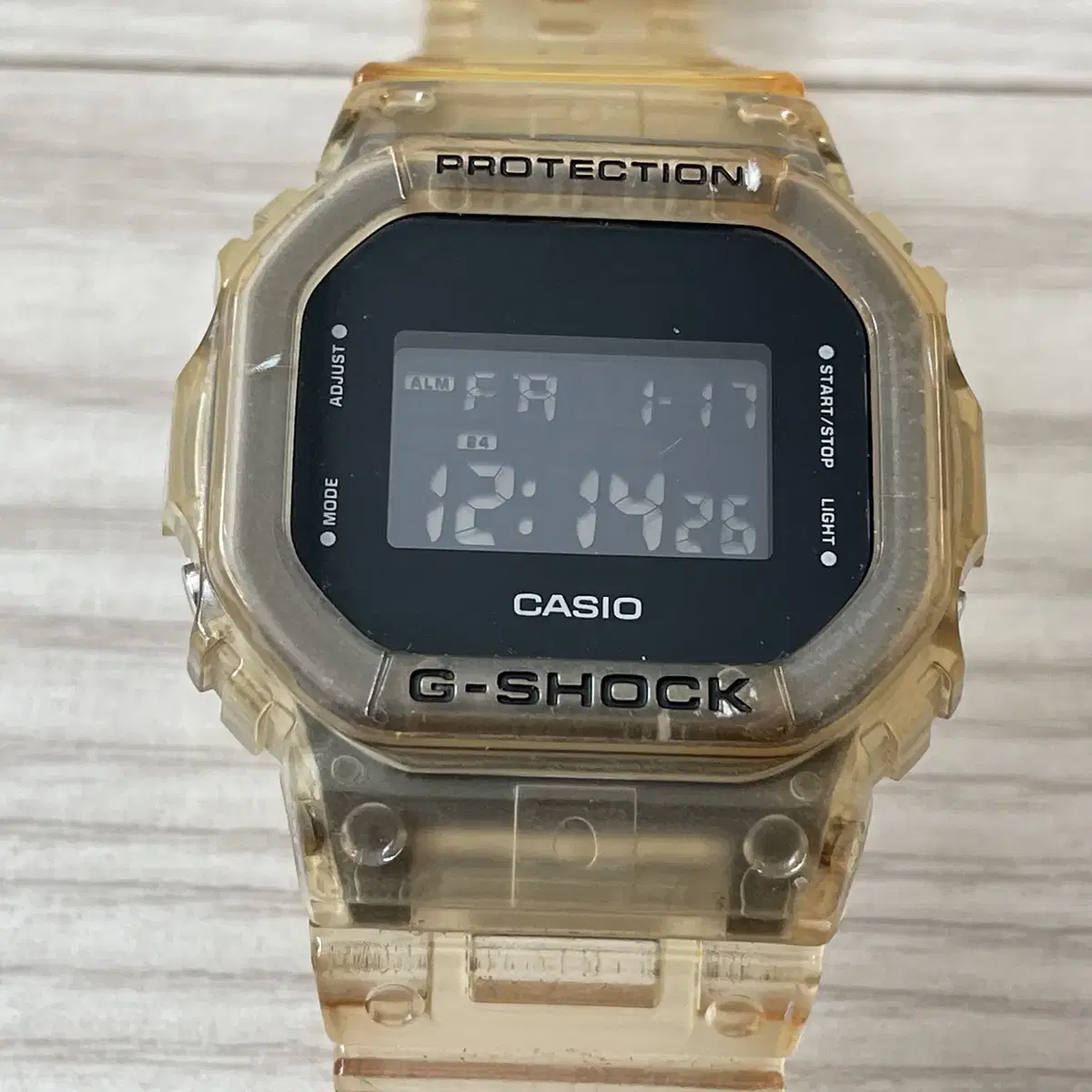 (지샥 브랜드 판매) G-SHOCK 스퀘어 스켈레톤 DW-5600SKE