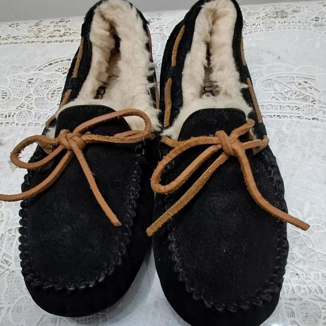 UGG  편한신발 230