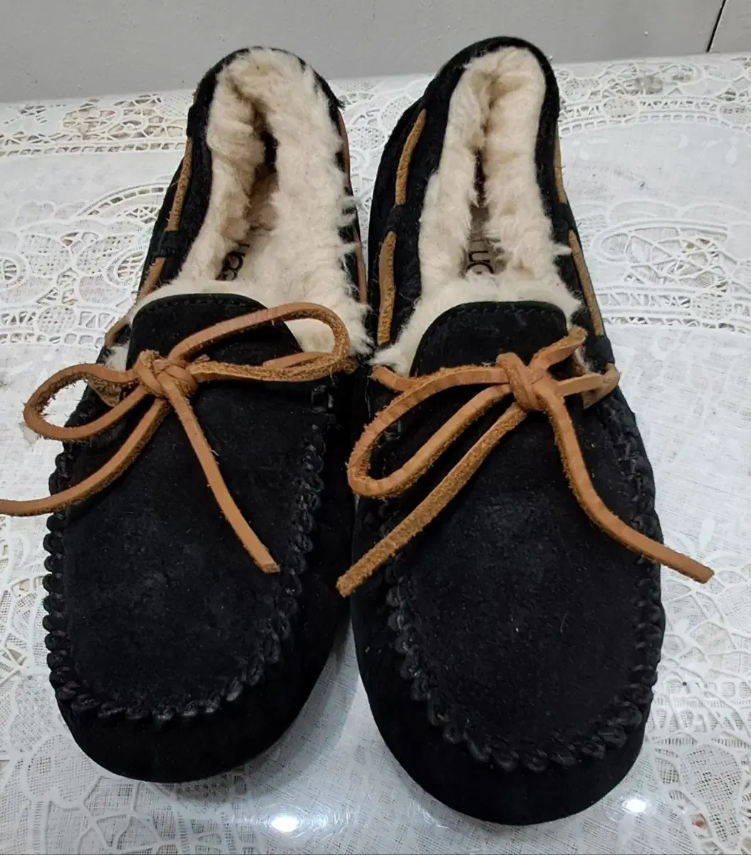 UGG  편한신발 230