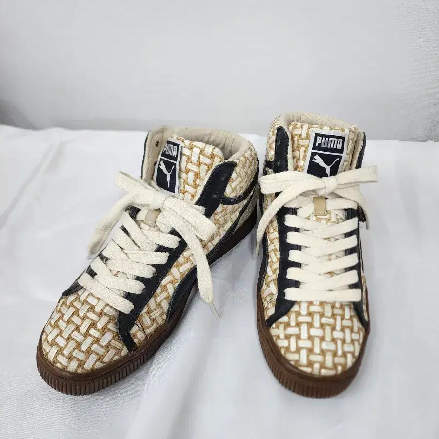 PUMA SUEDE MID WEAVE 한정판 240