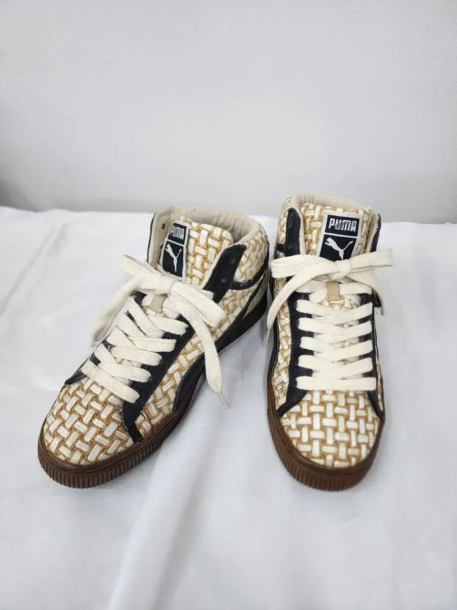 PUMA SUEDE MID WEAVE 한정판 240