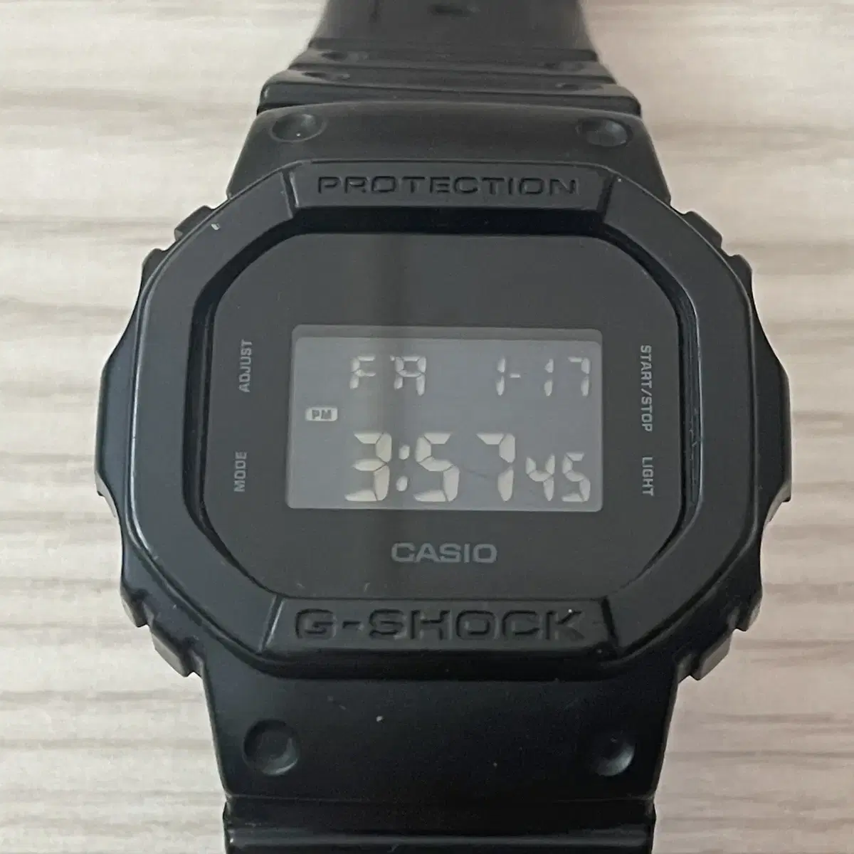 (지샥 브랜드 판매) G-SHOCK 올블랙 DW-5600BB