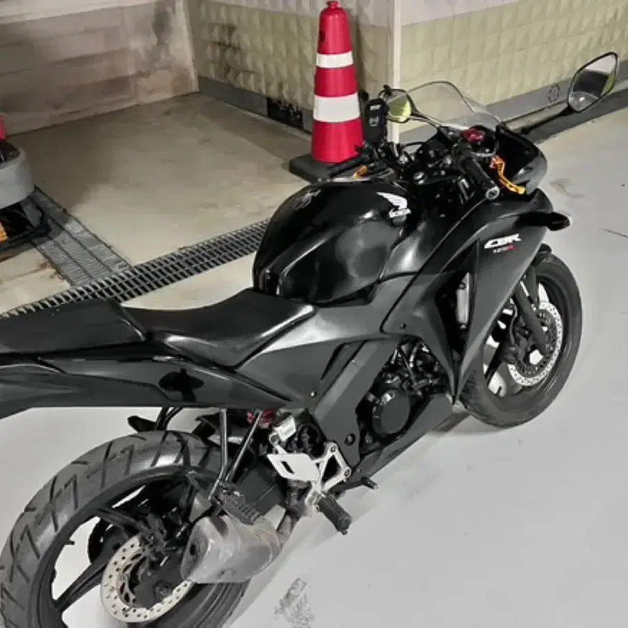 cbr125 (11년식 37xxx키로)