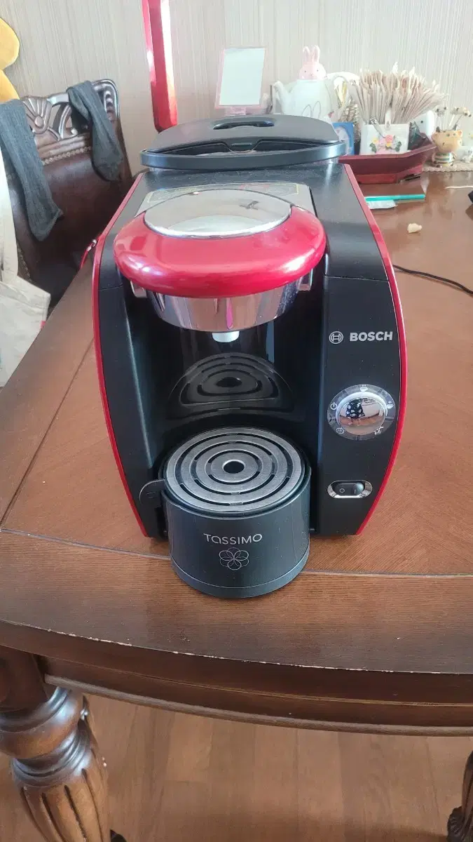 보쉬 Tassimo 커피머신 레드