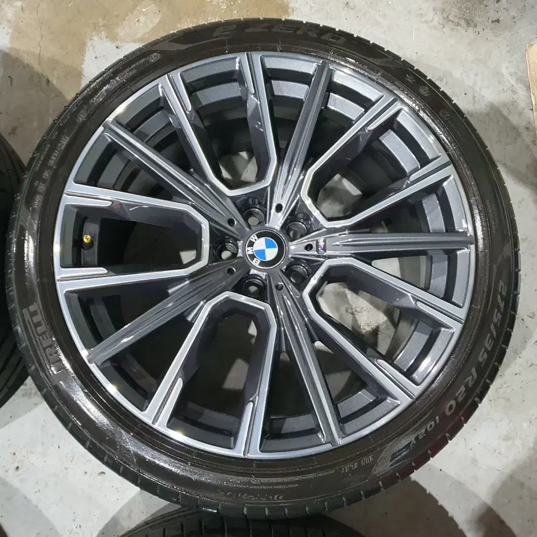 BMW G11,G12 7시리즈,6GT 817M 20인치 순정휠타이어