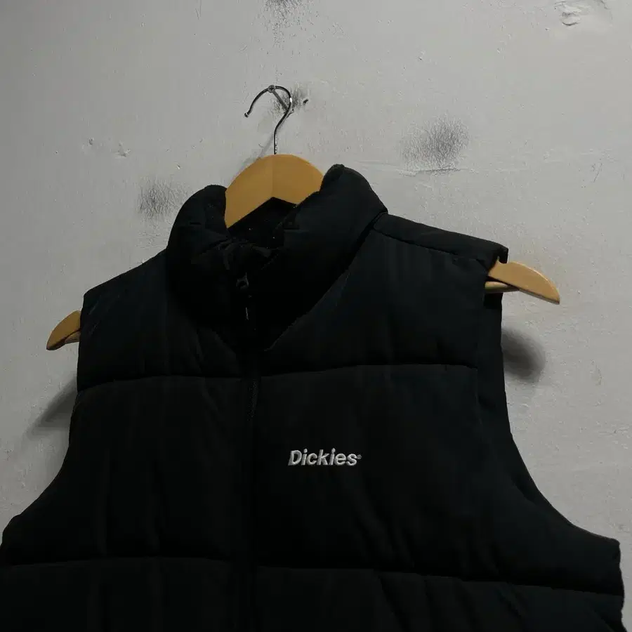 95 Dickies 디키즈 패딩조끼 정품