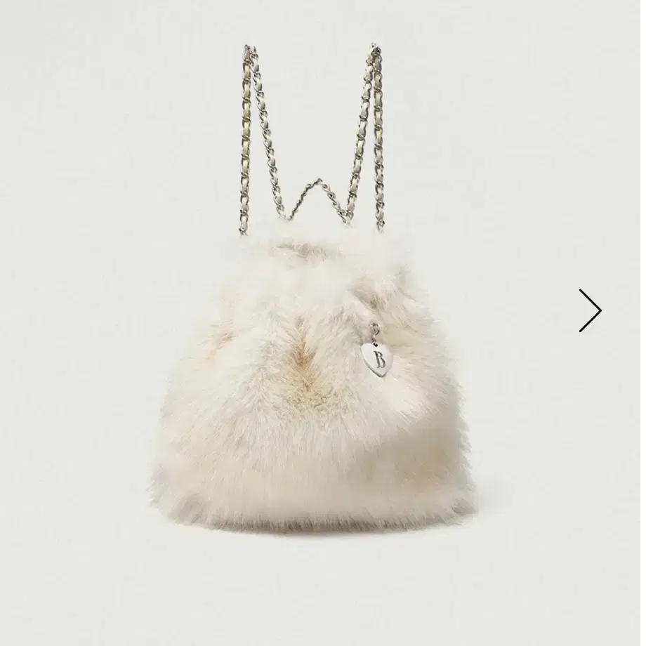 더 바넷 Ivory Fur Drawstring Backpack