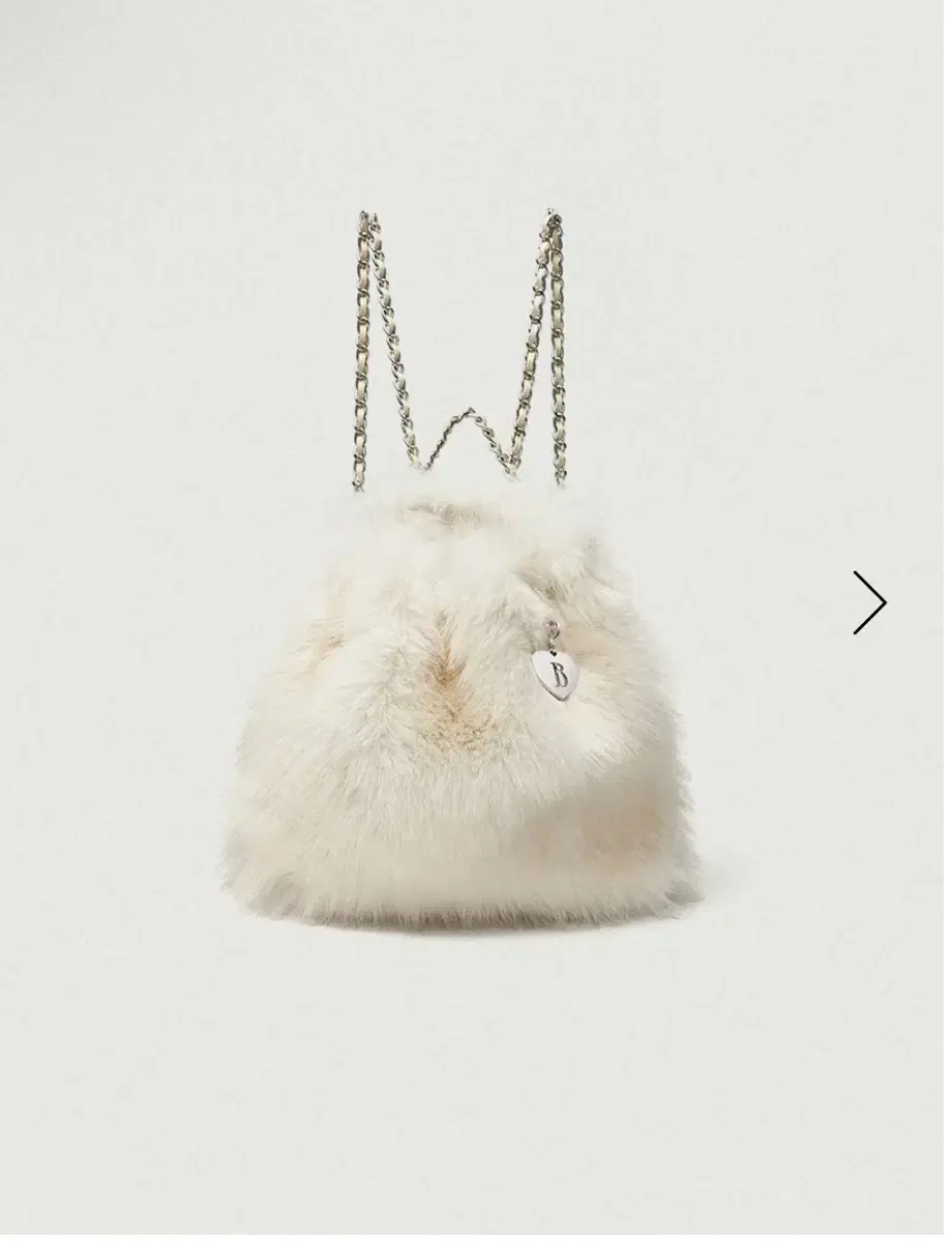 더 바넷 Ivory Fur Drawstring Backpack