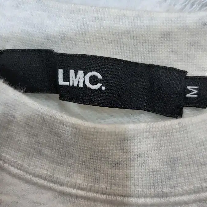 LMC 맨투맨 티