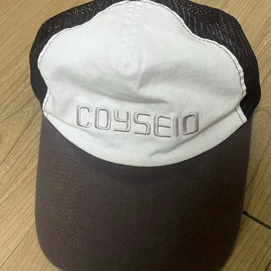 코이세이오  coyseio 로고 메쉬 캡 브라운