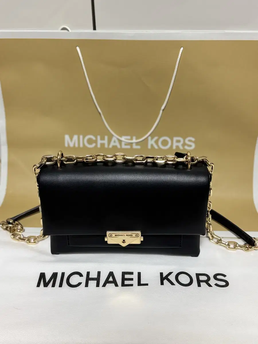 (정가 102만원) MICHAEL KORS 체인 숄더백 새상품