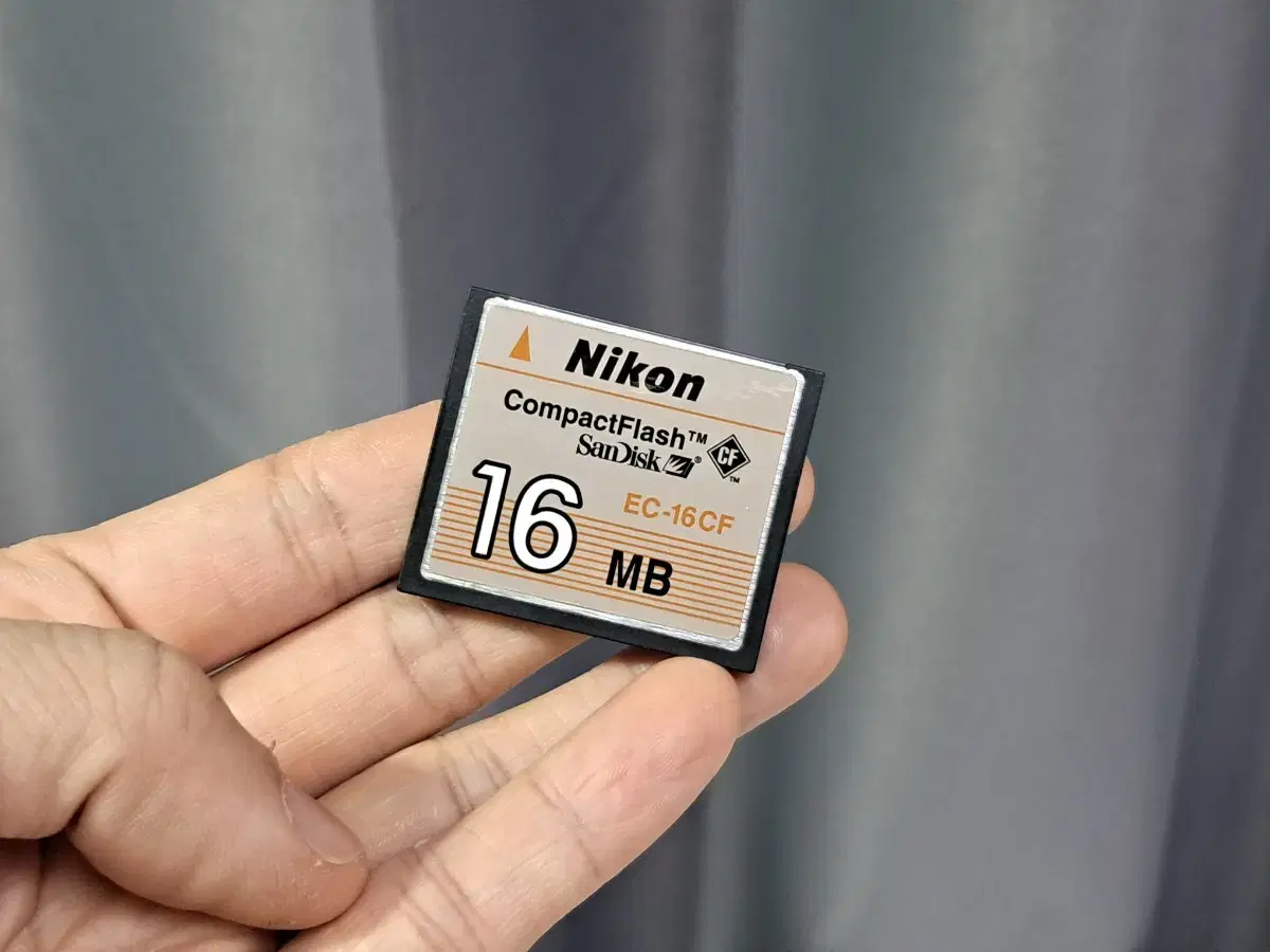 니콘 Nikon 16MB CF카드 저용량 카드