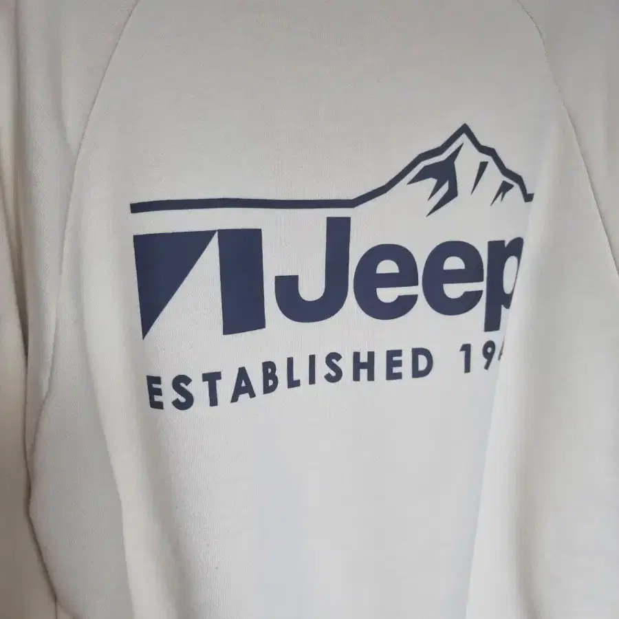 지프 jeep 아이보리 빅로고 맨투맨 판매