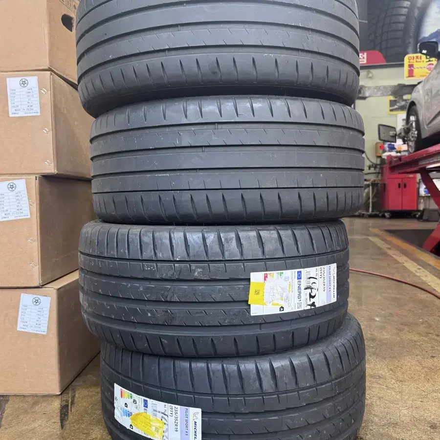 미쉐린 ps4s 235/35R19 mo1 한대분