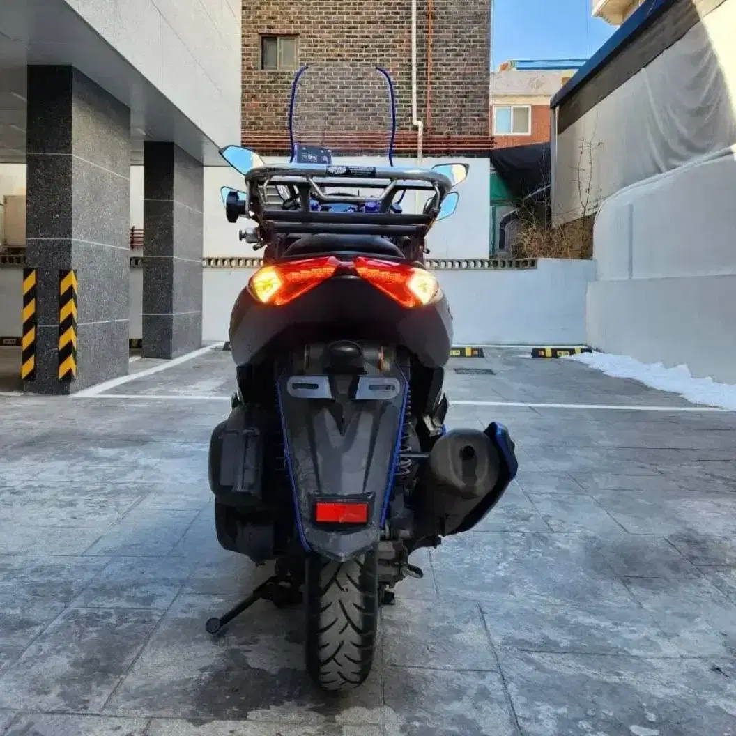 YAMAHA NMAX125 21년식 외관깔끔한차량