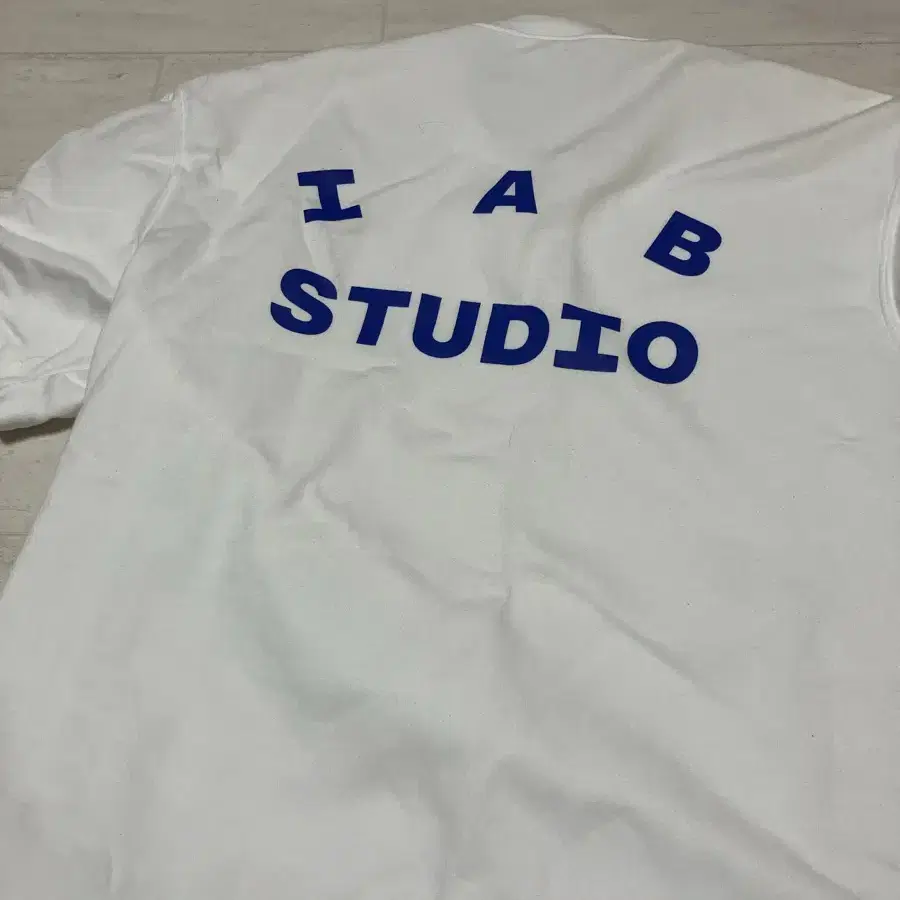 IAB Studio 10주년 기념 티셔츠 2장