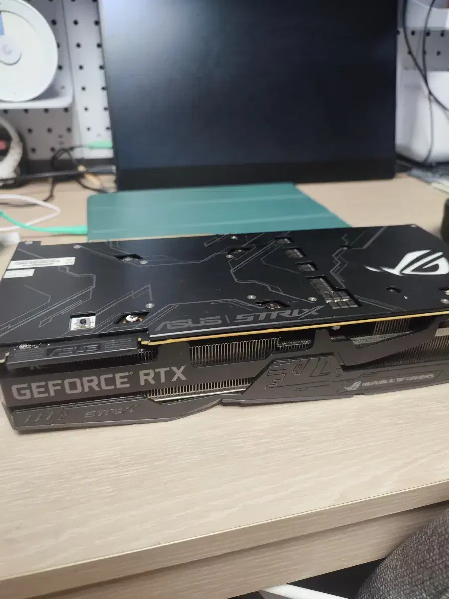 ASUS ROG RTX2080 SUPER 판매합니다