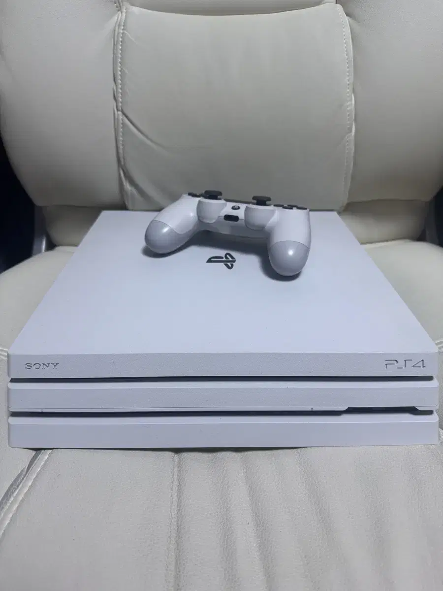 PS4 PRO 1TB 판매합니다!